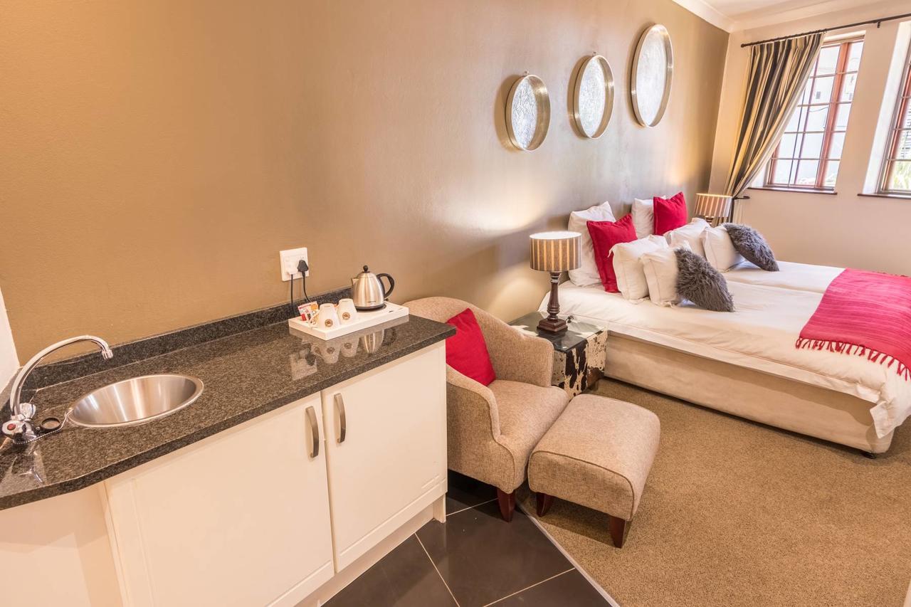 Constantia Hotel And Conference Centre Midrand Buitenkant foto